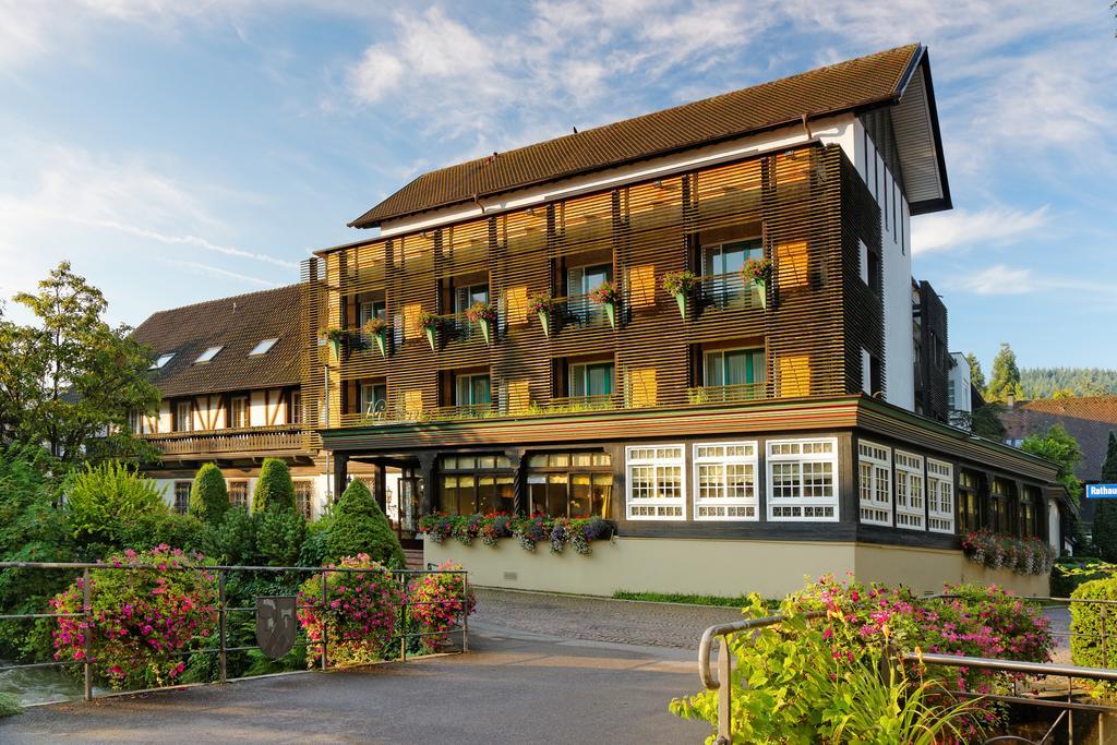 Hotel Hirschen Glottertal Eksteriør billede